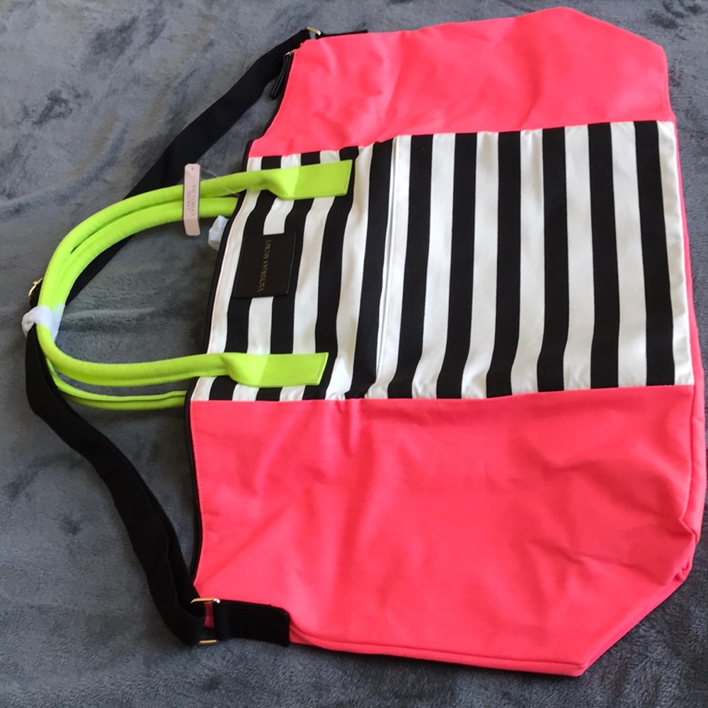 Large Victoria’s Secret travel tote!